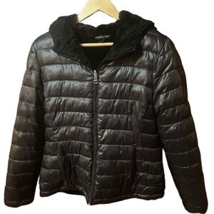 Andrew Marc Reversible Black Puffer Jacket with Faux Fur Size Medium
